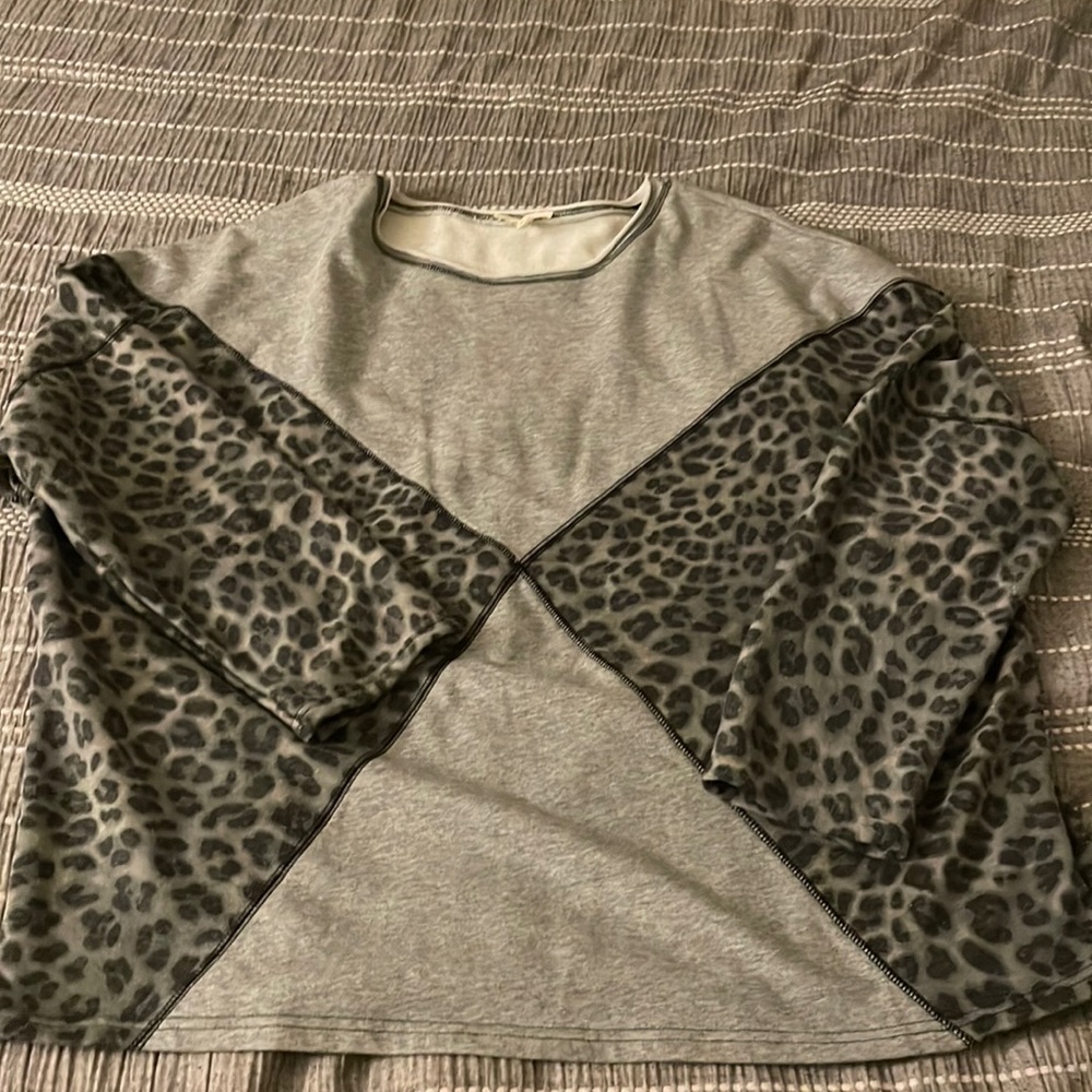 Jersey knit light sweatshirt